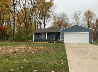 1750 Henbert Rd, West Bloomfield, MI 48324