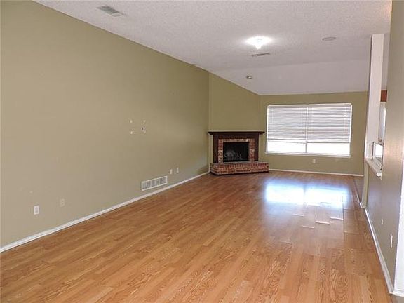 5th image of 2427 Campfire Creek Dr