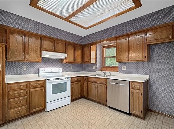 3rd image of 11576 Monrovia St