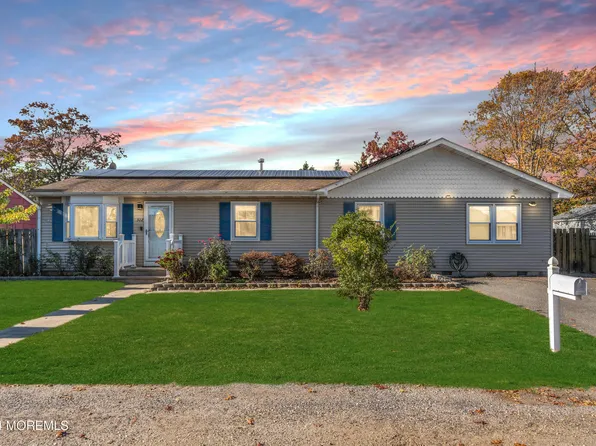 512 Pacific Avenue, Beachwood, NJ 08722