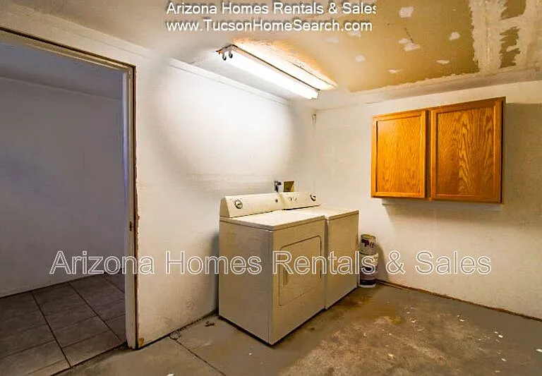 801 E Halcyon Rd — Photo 12