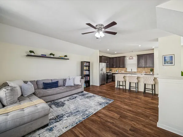 3332 Home Point Dr, Houston, TX 77091