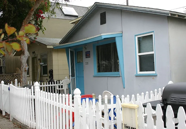 728 Venice Ct — Photo 18