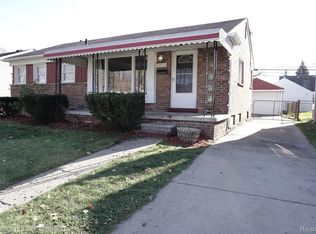 33575 Clinton St, Wayne, MI 48184