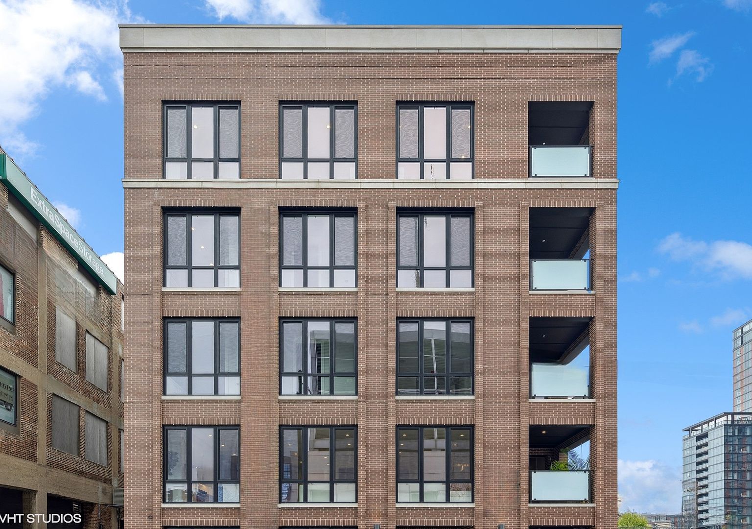 A closer look at Penthouse Apartment With Off-Grid Options