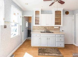 16 Island Rd, Mahwah, NJ 07430