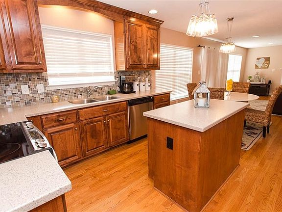 5th image of 102 Mindy Ln