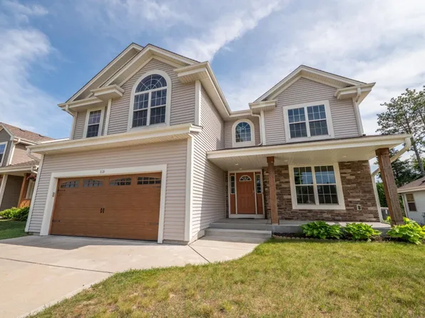 313 Sand DRIVE, West Bend, WI 53095