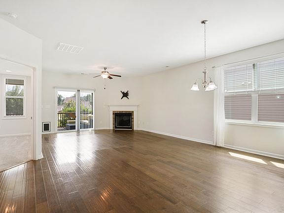 5th image of 145 Highmeadow Ln