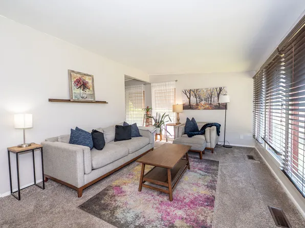 2375 W 4975 S, Roy, UT 84067