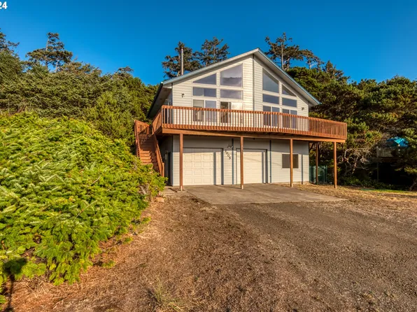 2005 NW Parker Ave, Waldport, OR 97394