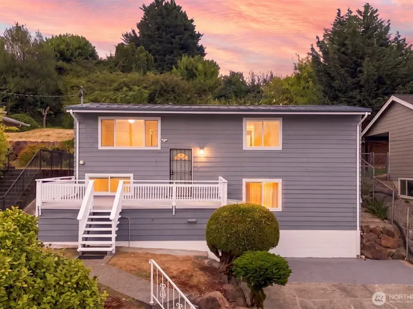 5922 23rd Avenue S, Seattle, WA 98108
