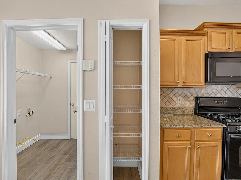 5605 Hawklake Rd — Photo 14