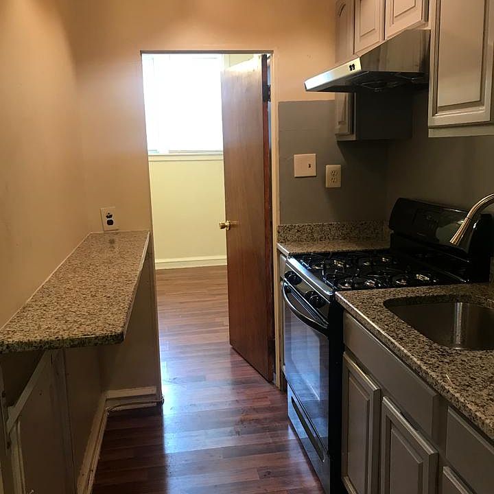 2nd image of 1434 Snyder Ave #1