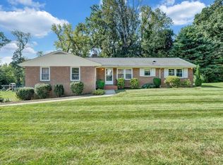 2147 Bridle Ln, Roanoke, VA 24018