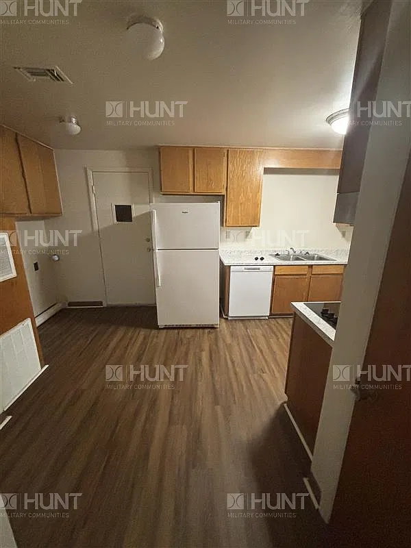 3 bed, 1.5 bath, 1280 sqft, $1,650 — Photo 4