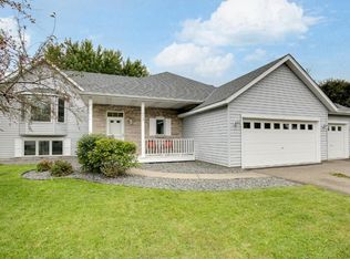 9407 Hillside Trl S, Cottage Grove, MN 55016