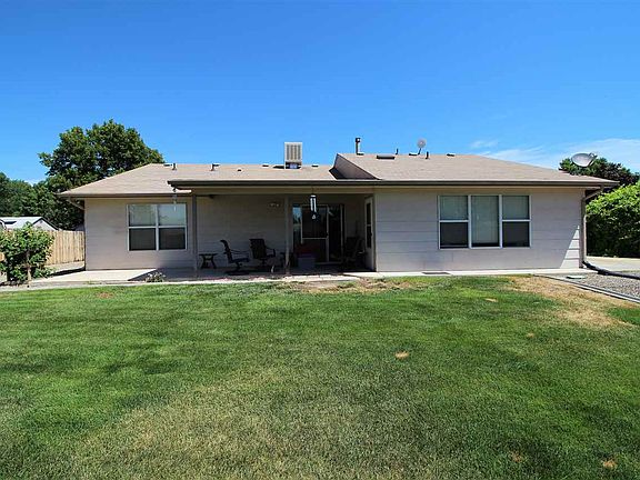 3rd image of 3057 Noble Ct