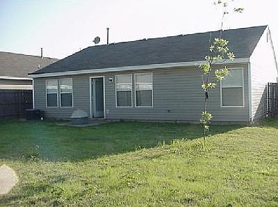 2nd image of 15500 Lily Garden Ln