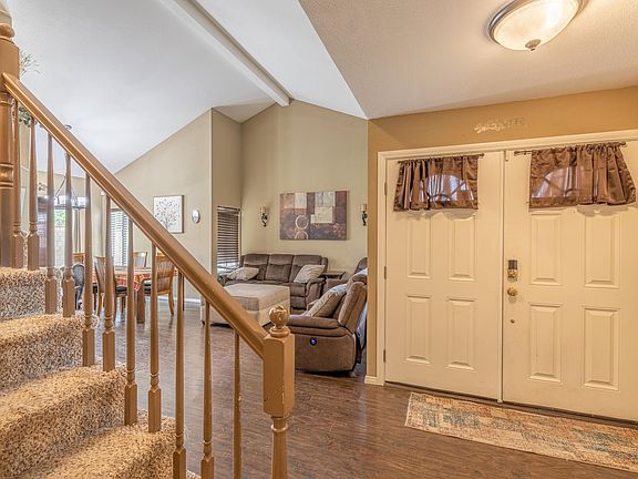 4th image of 45102 Loma Vista Dr