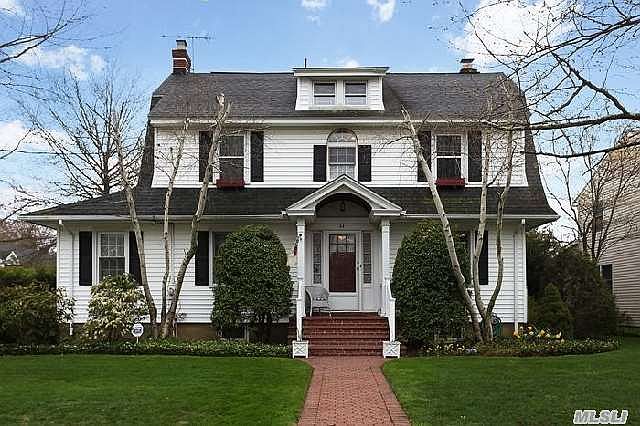 1st image of 44 Pine St