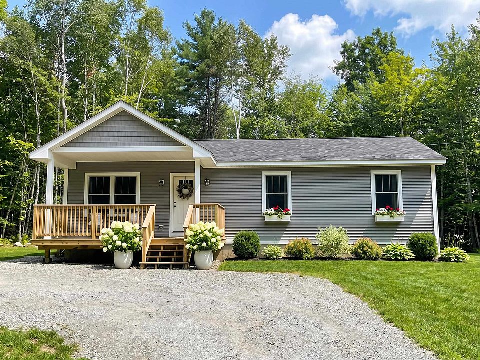 1st image of 216 Center Road