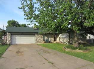 609 Greenwood Ave, Mannford, OK 74044