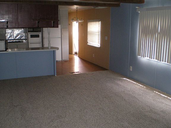 3rd image of 6805 Derickson Ave NE