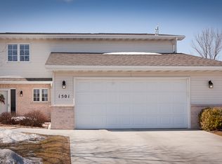 1501 River Pines Dr, Green Bay, WI 54311