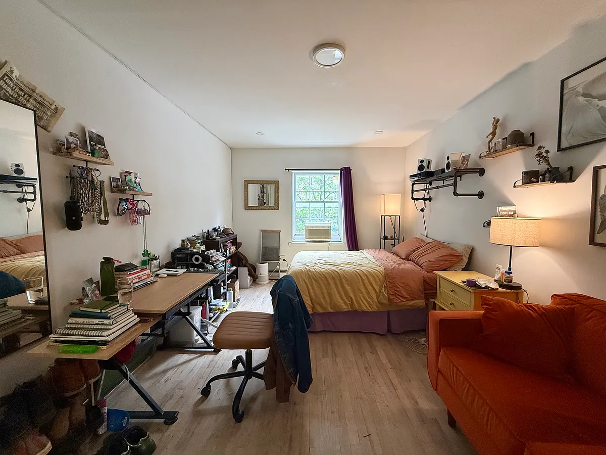 Building Photo - 398 Lexington Ave #3A