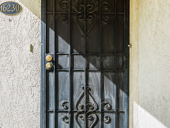 4th image of 16230 Sigman St
