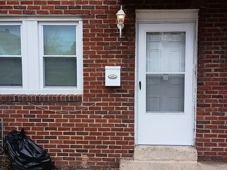 449 Cook Ave — Photo 2