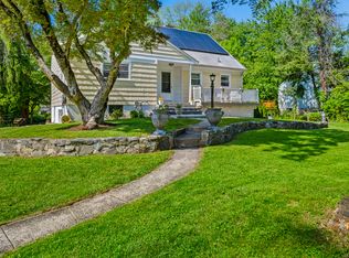 54 Swampscott Rd, Stamford, CT 06905