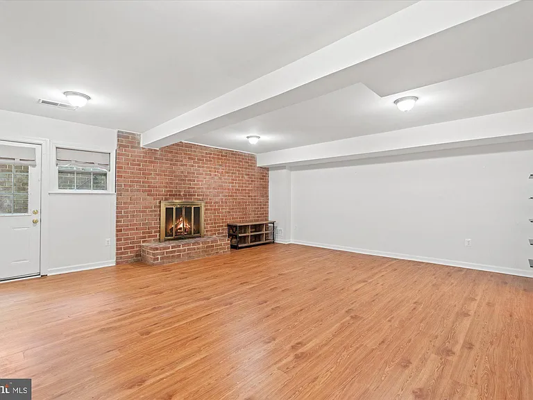 1026 N Pelham St — Photo 3