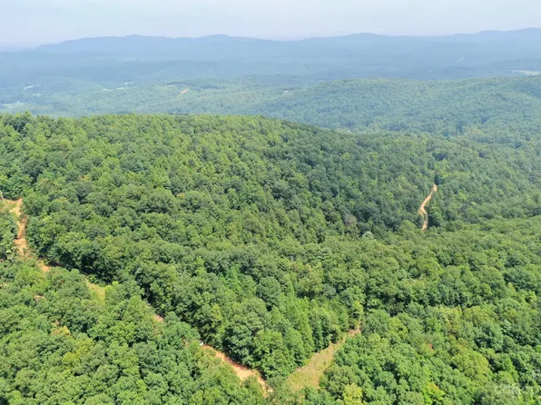 3531 Obies Knob Rd, Morganton, NC 28655