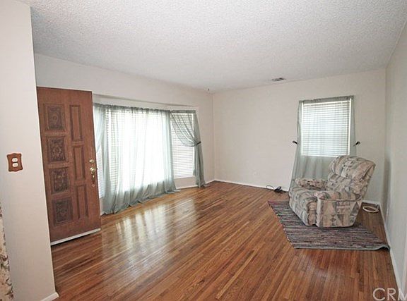 4th image of 5613 Coldbrook Ave