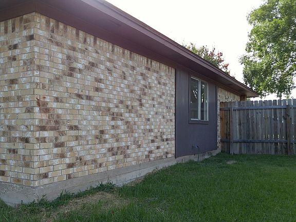 5th image of 326 Brentwood Dr E