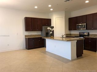 11302 SW 16th St, Pembroke Pines, FL 33025