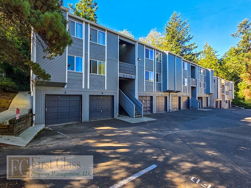 1st image of 3648 SW Beaverton Hillsdale Hwy Unit 13