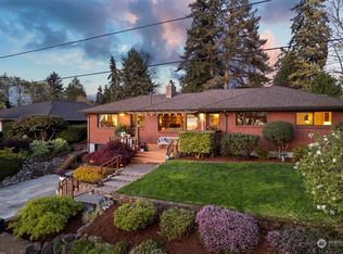 18240 8th Ave SW, Seattle, WA 98166