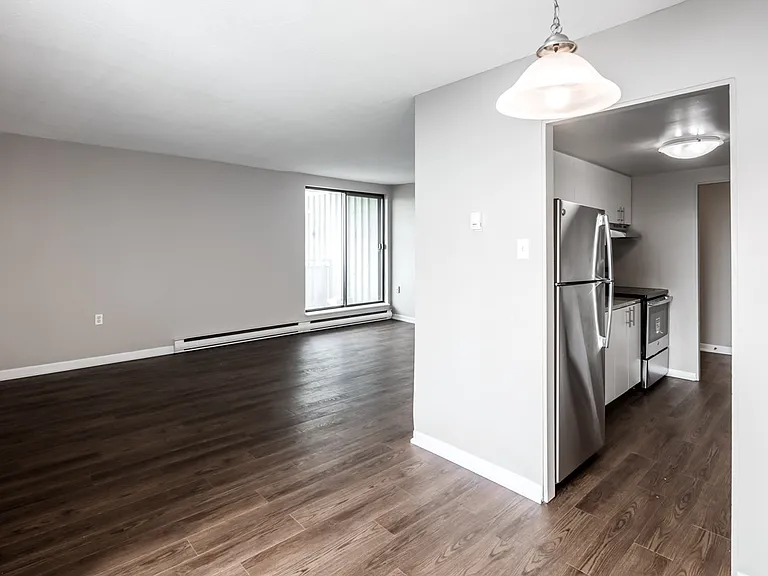 2074 Robie St — Photo 12