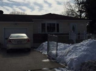 224 Montana Ave, Bay Shore, NY 11706