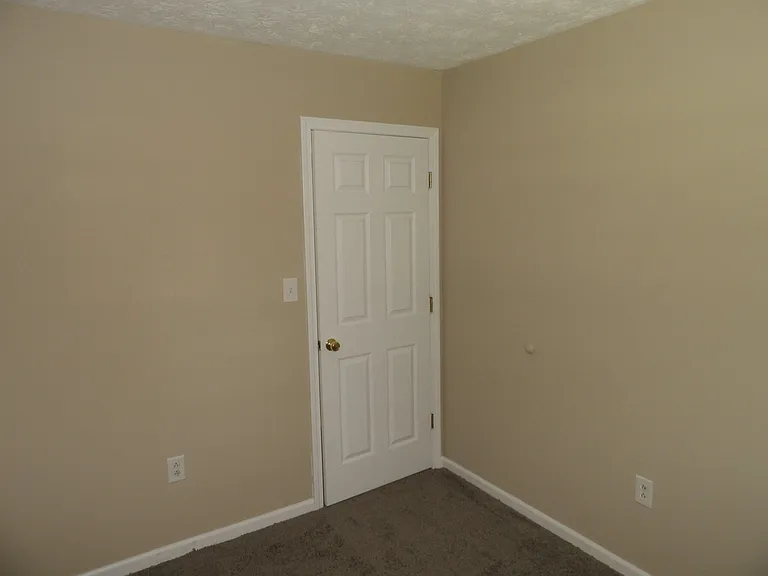 248 Meadowview Dr #2 — Photo 32