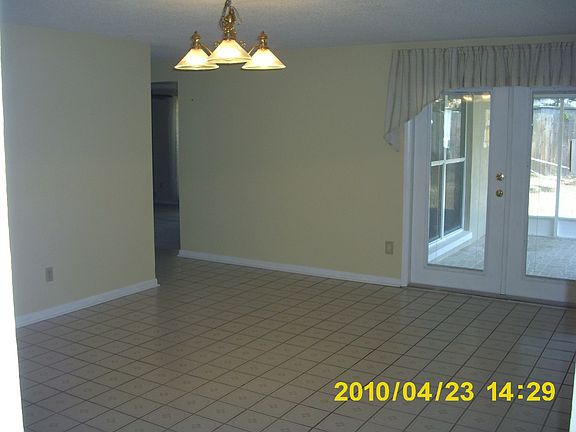 Dining room and screen room