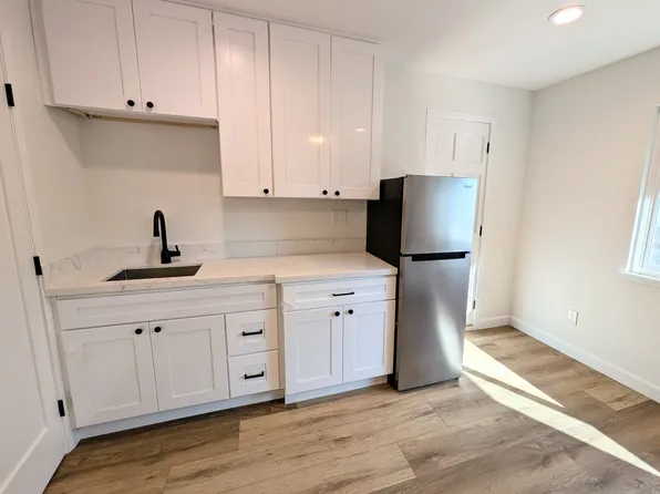 5997 Jacaranda Ln #B, Yorba Linda, CA 92887