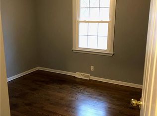 212 Garden Ln, Excelsior Springs, MO 64024