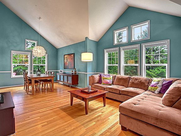 3rd image of 23633 NE 183rd St