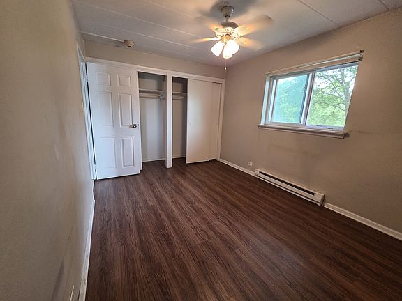 3rd image of 405 Austin St #8