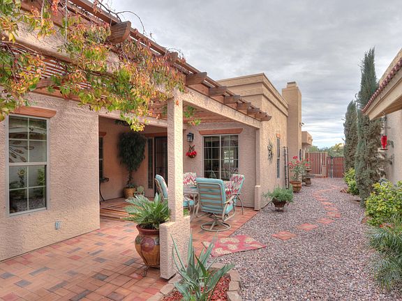 5th image of 2088 N Sweetwater Dr