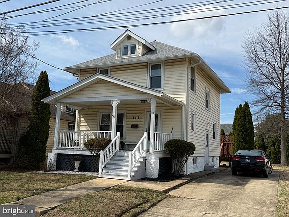 3rd image of 113 S Gray Ave